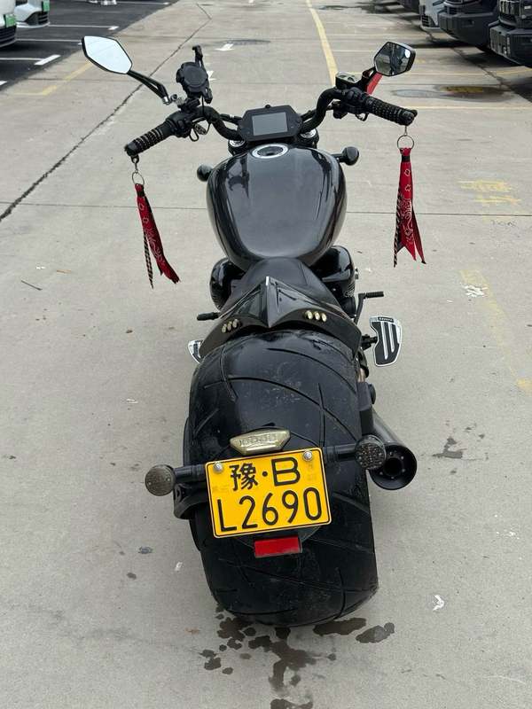 二手香帅金刚狼800S