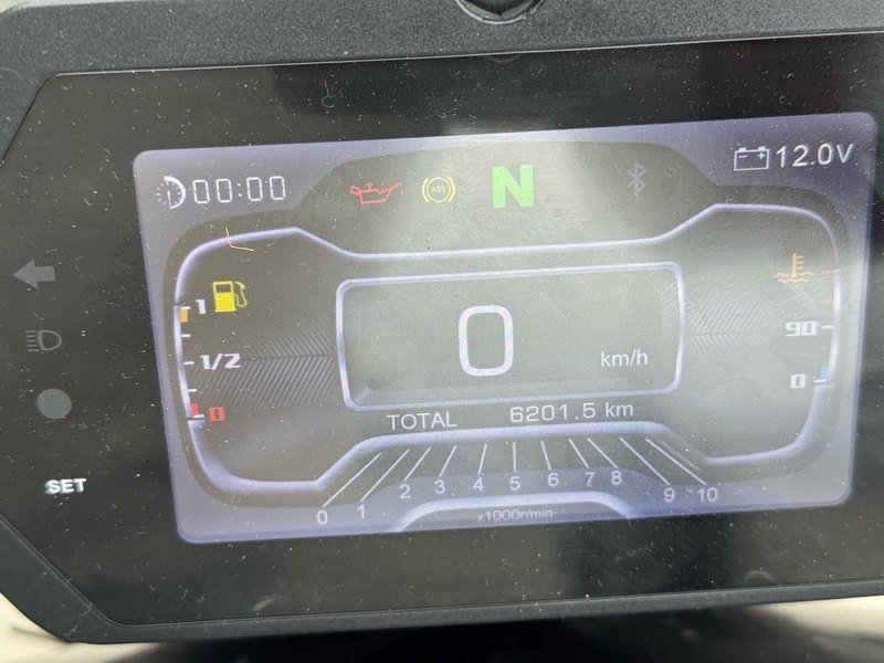 二手香帅金刚狼800S