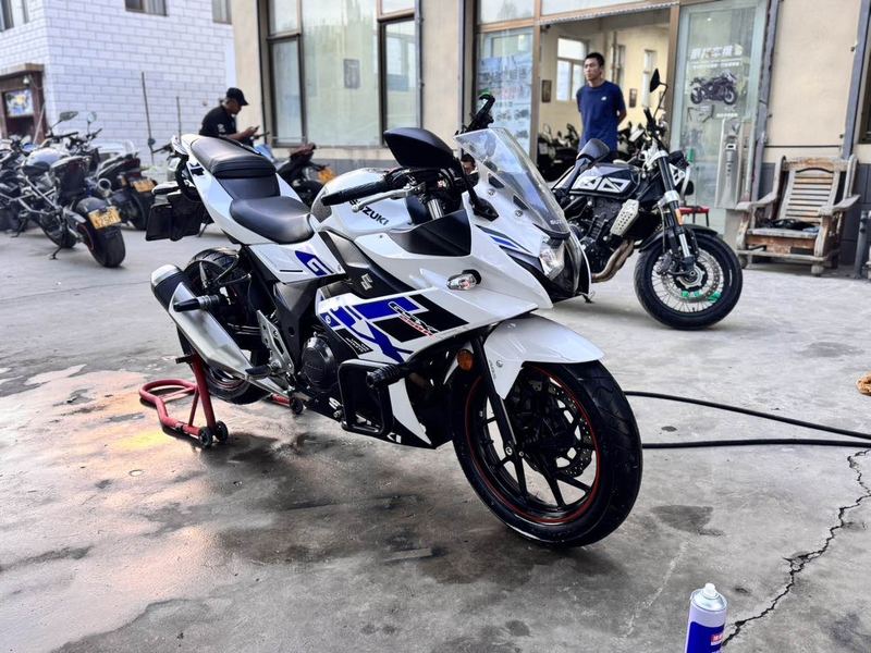 二手豪爵铃木GSX250R