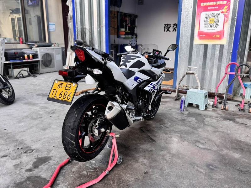 二手豪爵铃木GSX250R