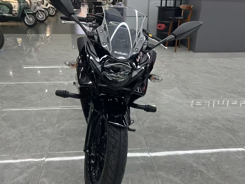 二手豪爵铃木GSX250R