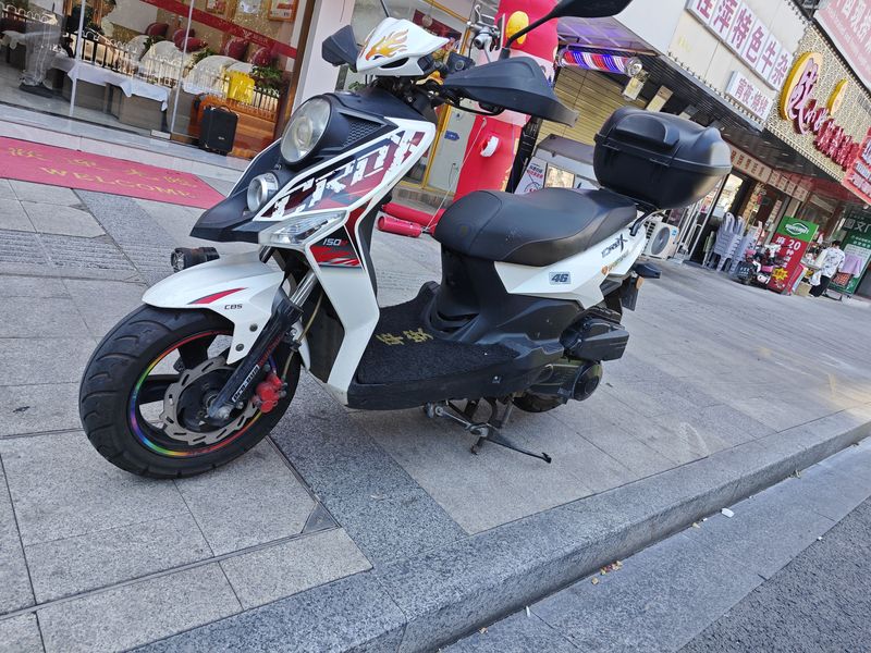 二手三阳小钢侠 CROX