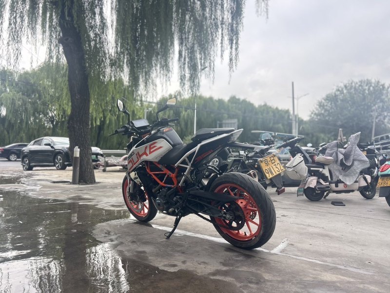 二手KTMR2R390 Duke