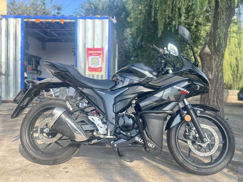 二手济南铃木极客飒 Gixxer 155