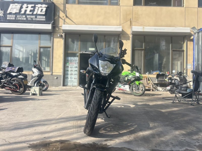 二手济南铃木极客飒 Gixxer 155