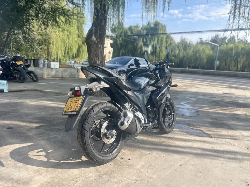 二手济南铃木极客飒 Gixxer 155