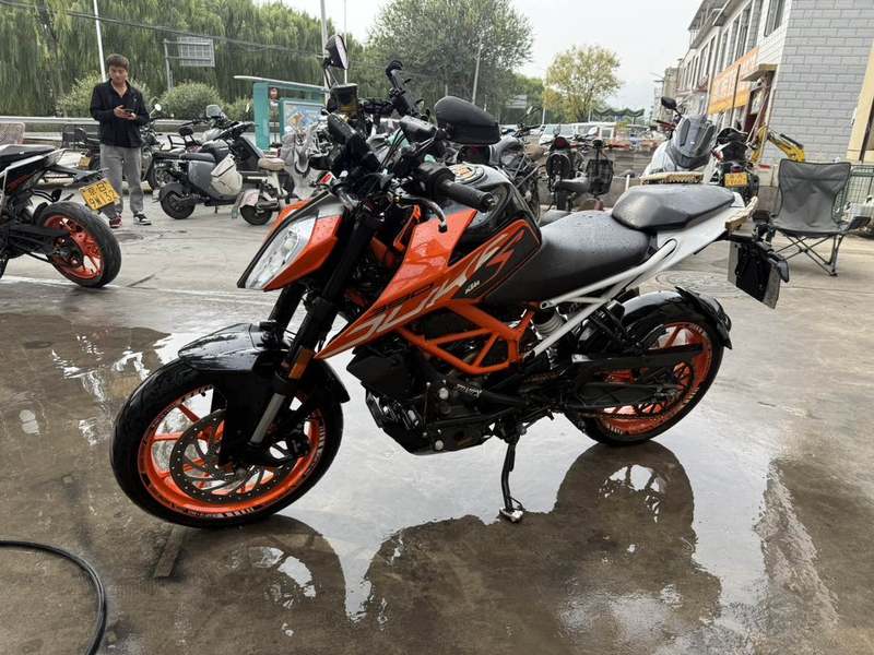 二手KTMR2R390 Duke
