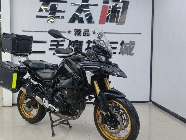 二手贝纳利TRK702