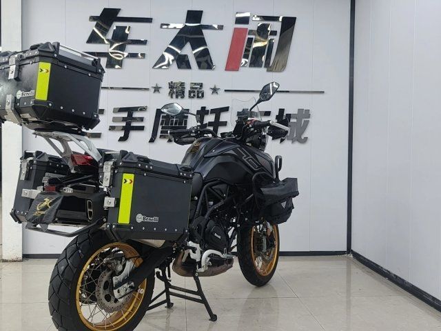 二手贝纳利TRK702
