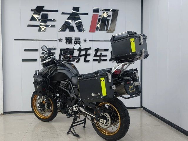 二手贝纳利TRK702