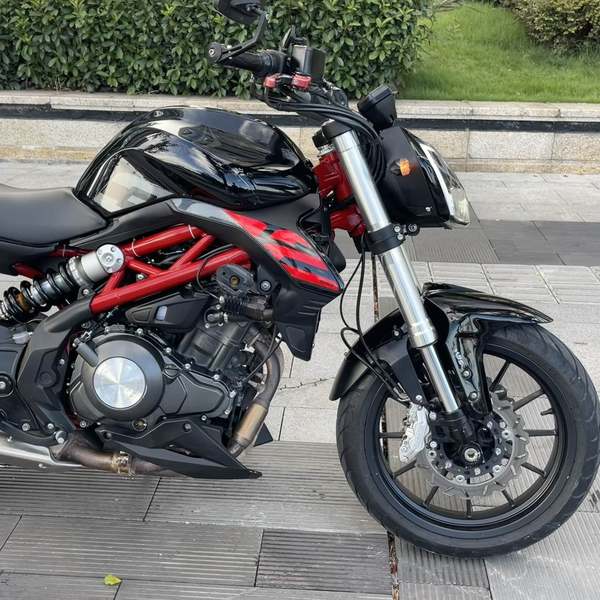 二手贝纳利蓝宝龙 BN302S