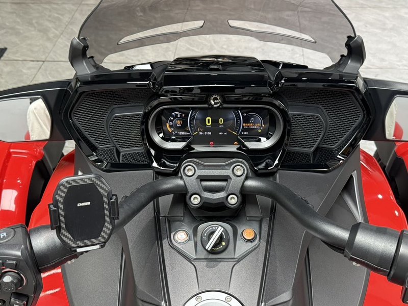 二手庞巴迪Spyder F3 