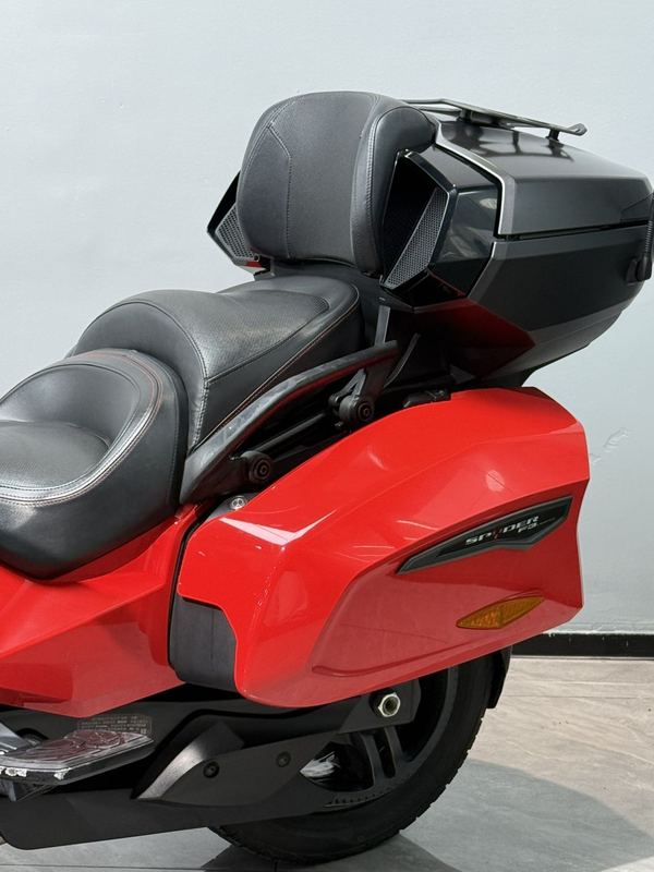 二手庞巴迪Spyder F3 