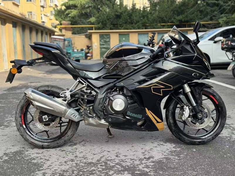 二手贝纳利龙卷风 Tornado 302R