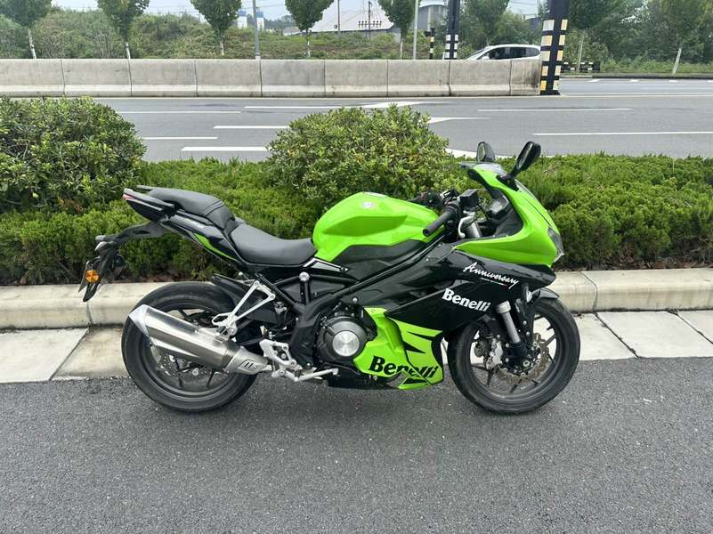 二手贝纳利龙卷风 Tornado 302R