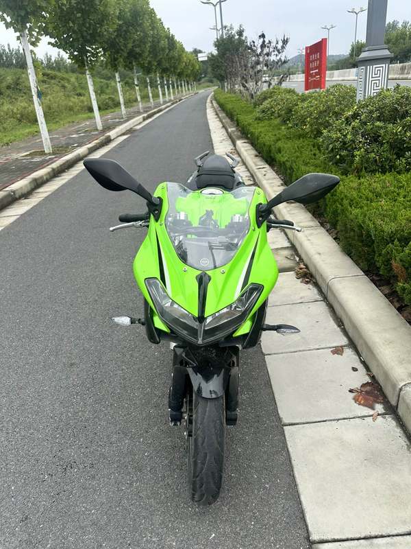 二手贝纳利龙卷风 Tornado 302R