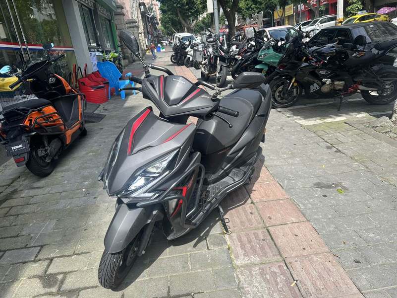 二手新大洲本田裂行 RX125Fi