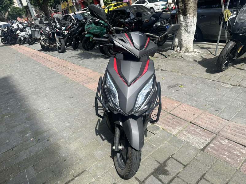 二手新大洲本田裂行 RX125Fi