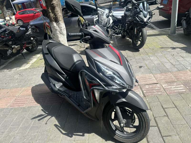 二手新大洲本田裂行 RX125Fi