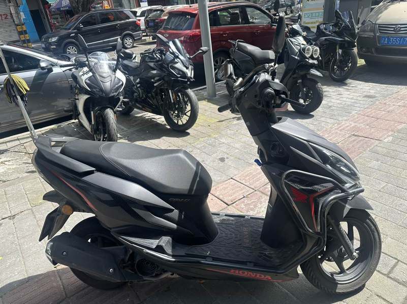 二手新大洲本田裂行 RX125Fi