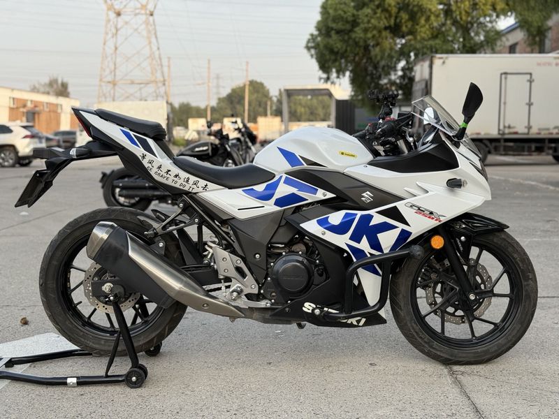 二手豪爵铃木GSX250R