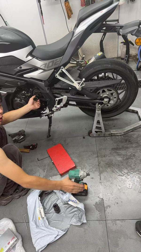 二手贝纳利龙卷风 Tornado 302R