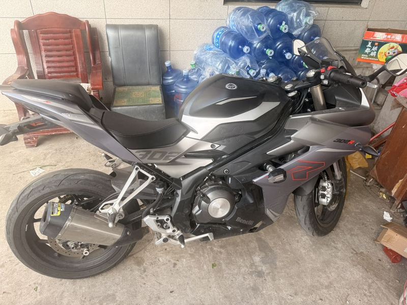 二手贝纳利龙卷风 Tornado 302R