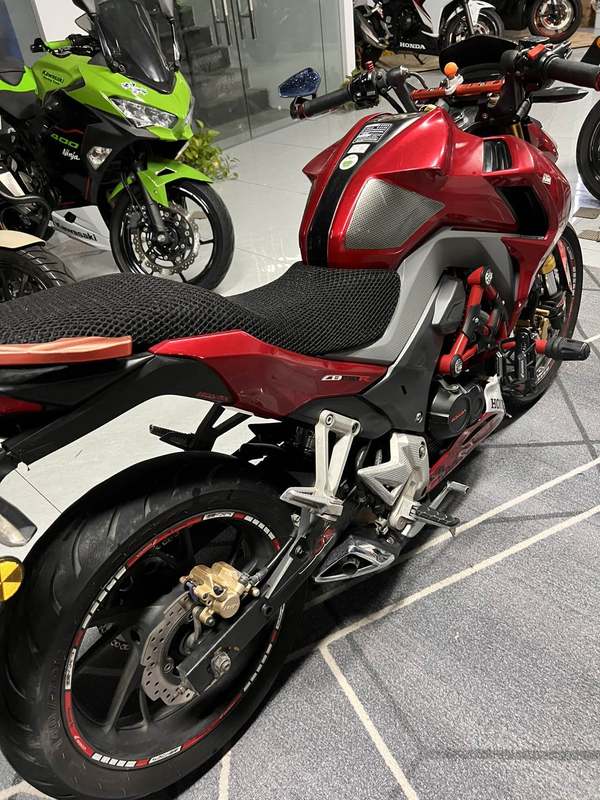 二手五羊本田CB190R 暴锋眼