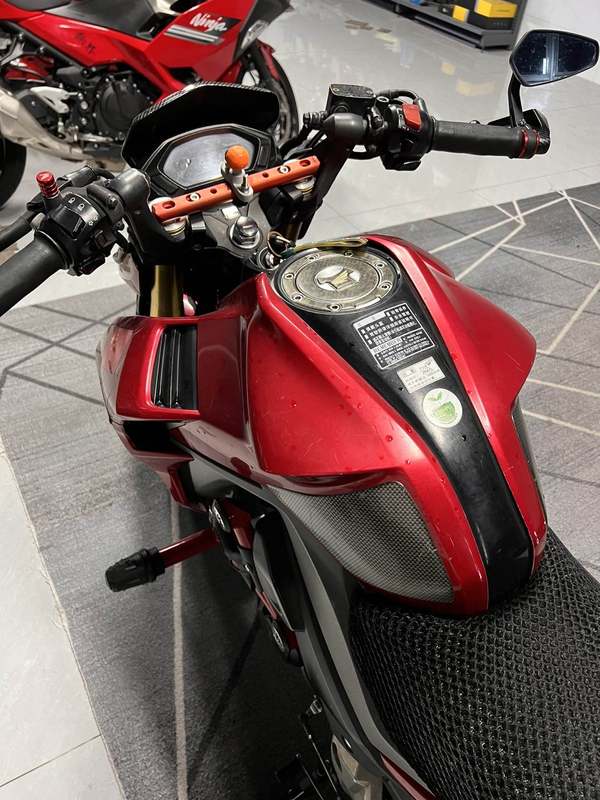 二手五羊本田CB190R 暴锋眼