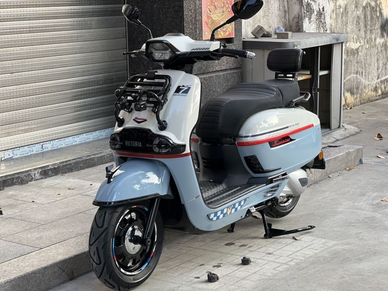 二手维多利亚Sixties 250Si