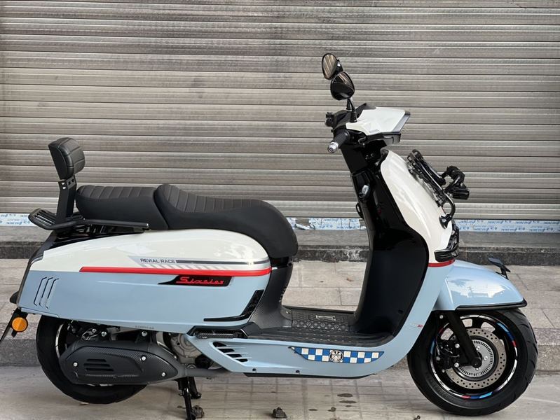 二手维多利亚Sixties 250Si