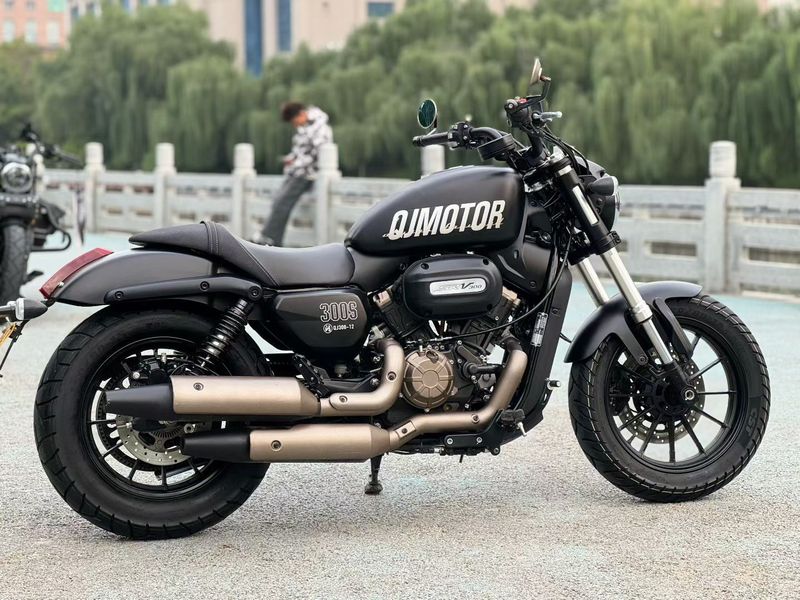 二手QJMOTOR闪300