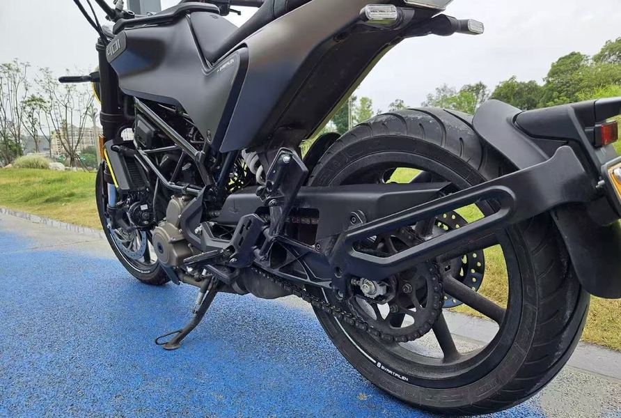 二手HUSQVARNA黑箭 401