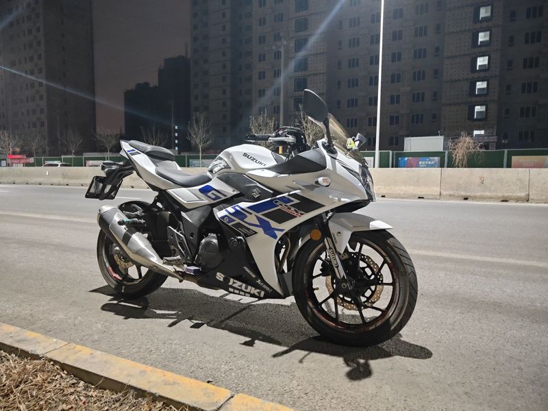 二手豪爵铃木GSX250R