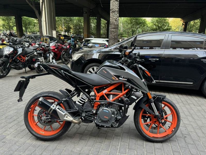 二手KTMR2R390 Duke