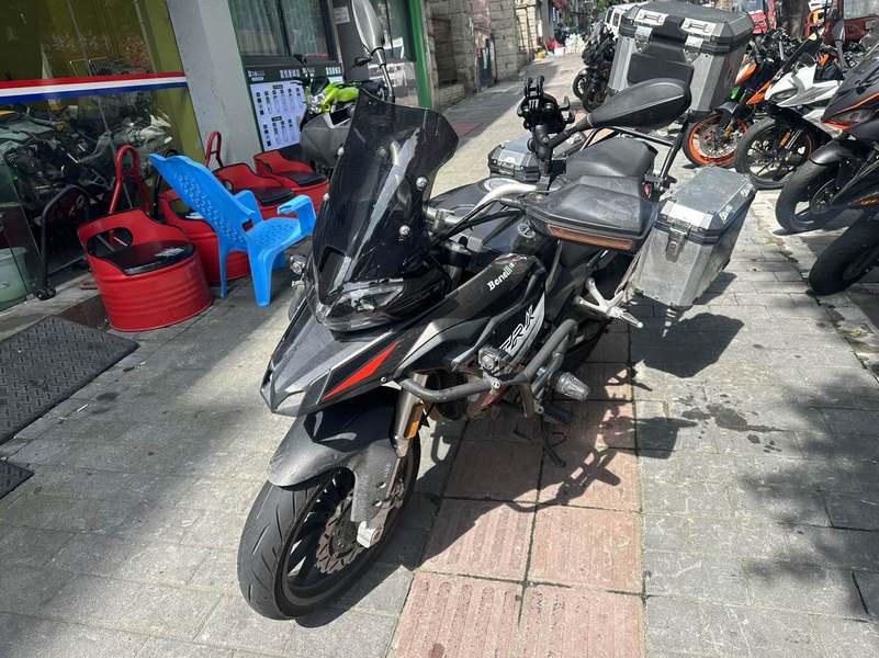 二手贝纳利金鹏 TRK251