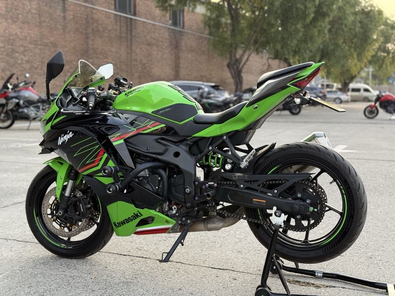 二手川崎ZX-4R