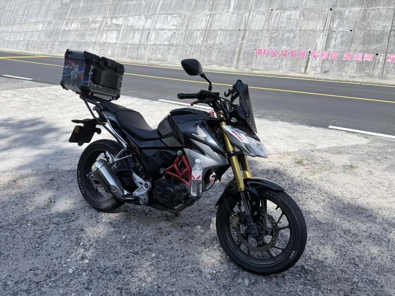 二手五羊本田CB190R 暴锋眼