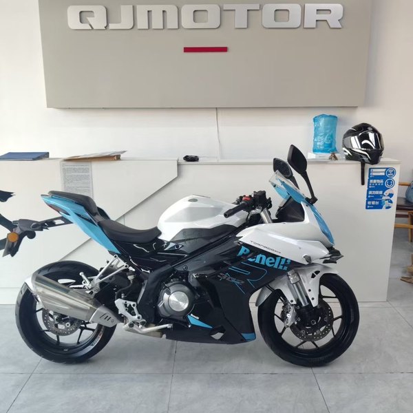 二手贝纳利龙卷风 Tornado 302R