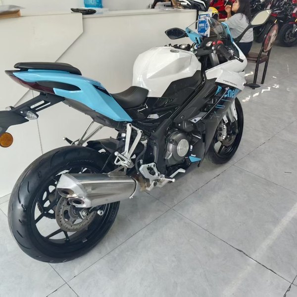 二手贝纳利龙卷风 Tornado 302R