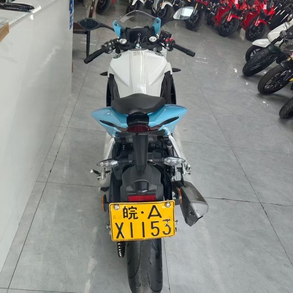 二手贝纳利龙卷风 Tornado 302R