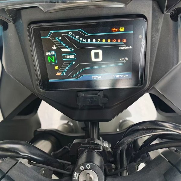 二手贝纳利龙卷风 Tornado 302R