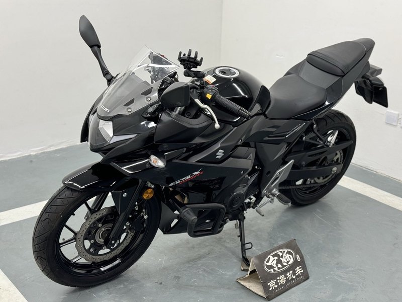 二手豪爵铃木GSX250R