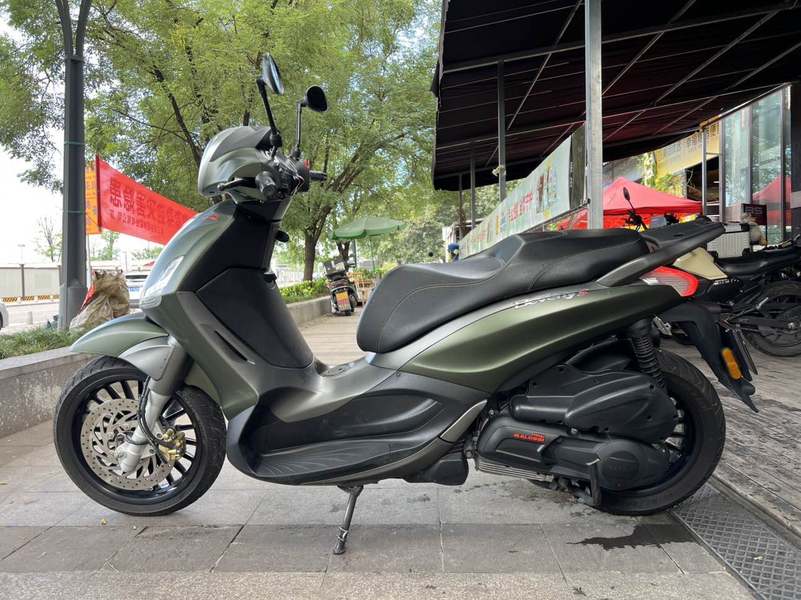 二手比亚乔Beverly 300