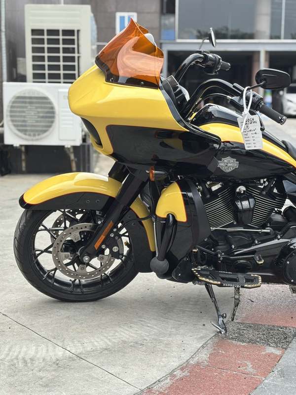 二手哈雷戴维森公路滑翔 Road Glide