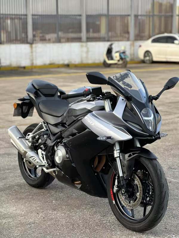 二手贝纳利龙卷风 Tornado 302R