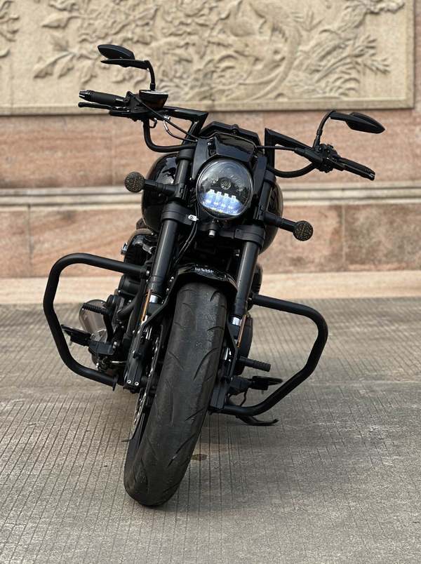 二手香帅金刚狼800S