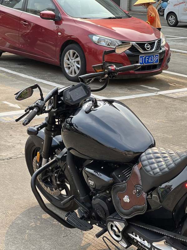 二手香帅金刚狼800S