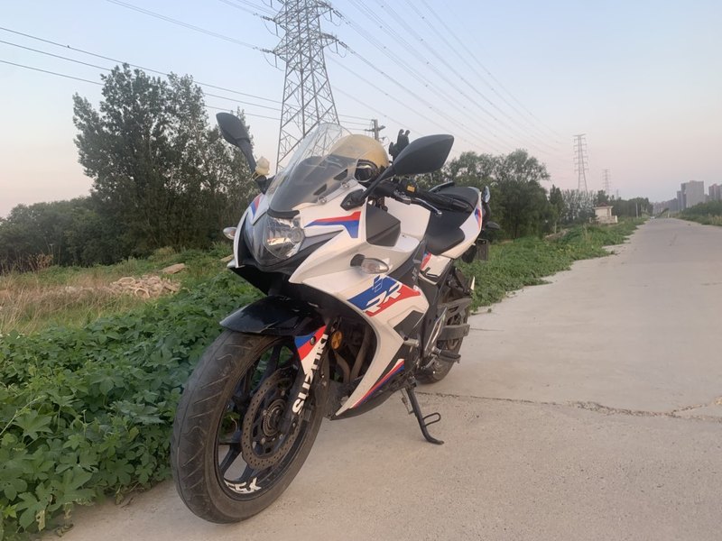 二手豪爵铃木GSX250R