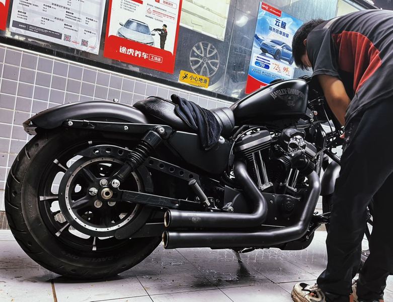 二手哈雷戴维森Iron883 硬汉